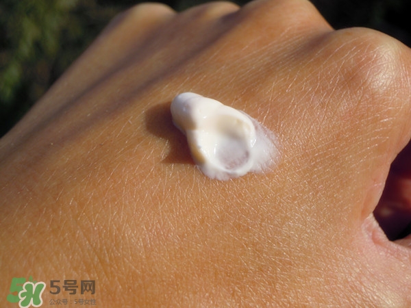 玉蘭油素顏霜怎么樣？玉蘭油素顏霜多少錢？