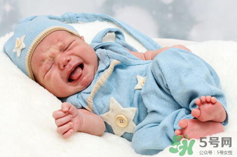 新生兒臍帶發(fā)炎可以用菜油擦嗎？臍帶能不能用菜油擦？