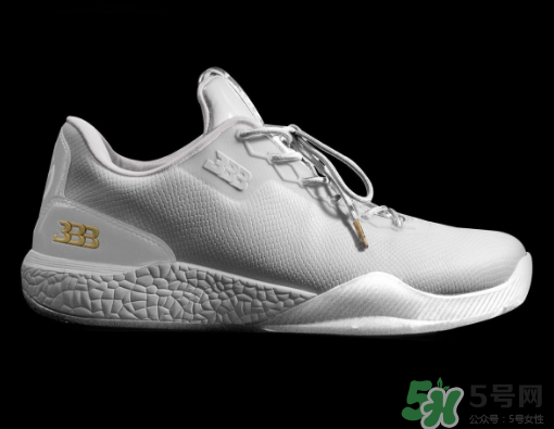 big baller brand zo2獨(dú)立日配色多少錢？球哥簽名鞋官網(wǎng)價(jià)格