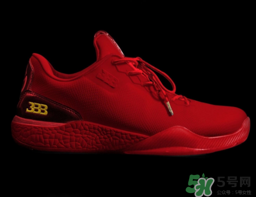 big baller brand zo2獨(dú)立日配色多少錢？球哥簽名鞋官網(wǎng)價(jià)格