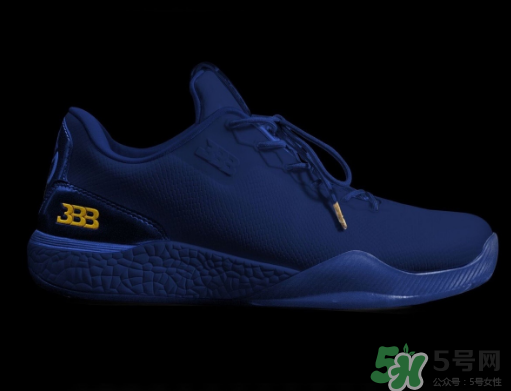 big baller brand zo2獨(dú)立日配色多少錢？球哥簽名鞋官網(wǎng)價(jià)格