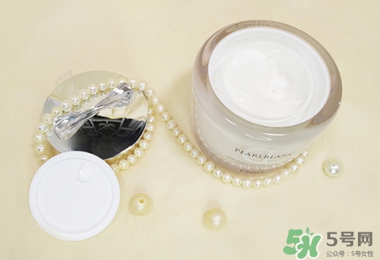 cheryl阿古屋珍珠粉素顏霜和蒂佳婷v7素顏霜對(duì)比 cheryl阿古屋珍珠粉素顏霜和蒂佳婷v7素顏霜對(duì)比