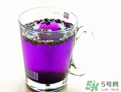 女人喝黑枸杞有什么用？女人喝黑枸杞要注意什么