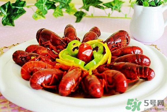 麻辣小龍蝦的頭能吃嗎？如何吃麻辣小龍蝦的頭？