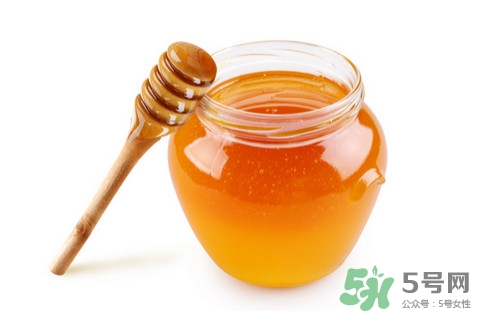 黑枸杞能和蜂蜜一起喝嗎？蜂蜜可以和黑枸杞一起喝嗎