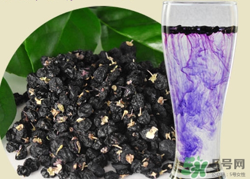 黑枸杞可以和紅棗一起泡嗎？紅棗能和黑枸杞一起吃嗎