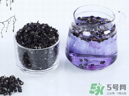 黑枸杞什么時(shí)候喝最好？黑枸杞什么水泡最好