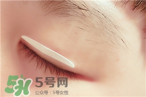 雙眼皮膠水和雙眼皮貼哪個(gè)更好呢?雙眼皮膠水和雙眼皮貼 雙眼皮膠水和雙眼皮貼哪個(gè)更好呢?雙眼皮膠水和雙眼皮貼