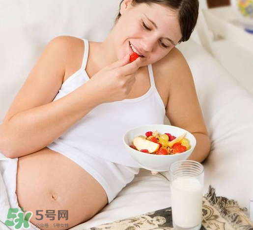 孕婦吃甜食寶寶會頭大嗎？孕期吃甜食寶寶會頭變大嗎？