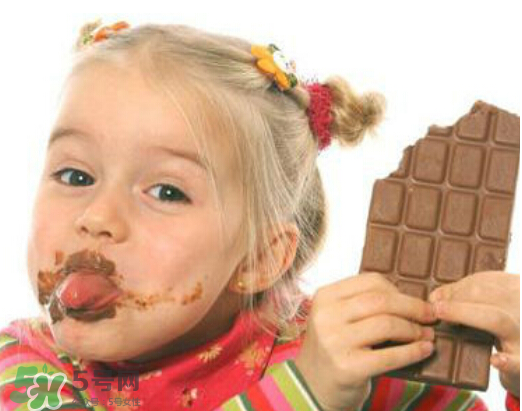 寶寶愛(ài)吃甜食智力會(huì)下降嗎？?jī)和瘣?ài)吃糖會(huì)影響智力嗎？