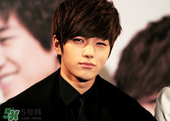 韓國薇妮在韓國有名嗎？vinistyle什么檔次？