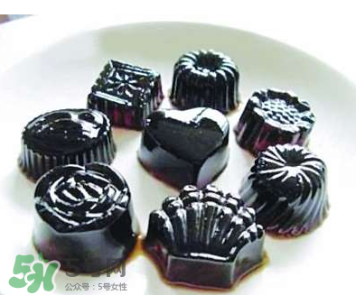 龜苓膏是烏龜做的嗎？龜苓膏是什么做的？