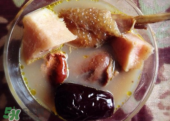 榴蓮殼煲雞湯殼能吃嗎？榴蓮殼煲雞湯殼好喝嗎？