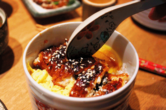 鰻魚(yú)飯好吃嗎？鰻魚(yú)飯有刺嗎？