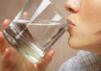 腎結(jié)石的檢查項(xiàng)目有哪些？腎結(jié)石多大需要手術(shù)？