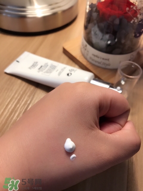 jmsolution素顏霜怎么樣？jmsolution素顏霜多少錢