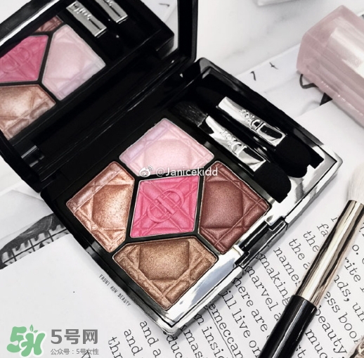 迪奧2017限定五色眼影多少錢？迪奧2017限定五色眼影色號(hào)試色