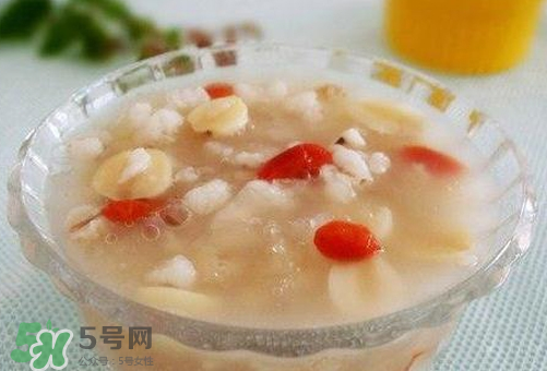 新鮮蓮子可以煮粥嗎？蓮子熬粥需要去芯嗎？