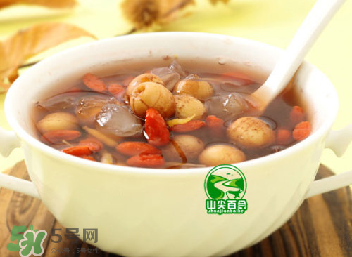 新鮮蓮子可以煮粥嗎？蓮子熬粥需要去芯嗎？