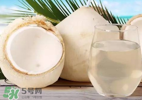 椰青是什么時(shí)候成熟？椰青和椰子哪個(gè)好喝