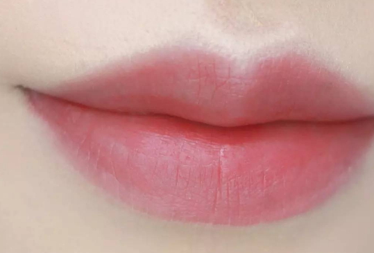 蘭蔻搖搖染唇液哪個(gè)顏色好看？蘭蔻搖搖染唇液色號試色