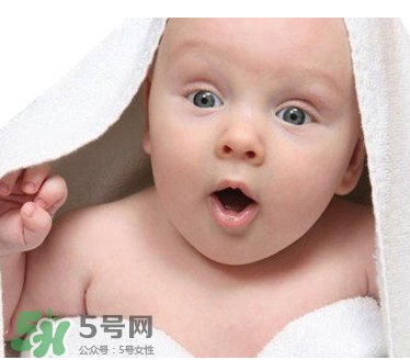 嬰兒吐奶和奶粉有關(guān)系嗎？嬰兒吐奶需要換奶粉嗎？