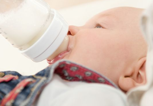 寶寶吐奶和黃疸有關(guān)系嗎？黃疸會影響嬰兒吐奶嗎？