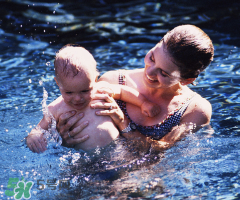 小孩玩水多久合適？小孩多久玩一次水好？