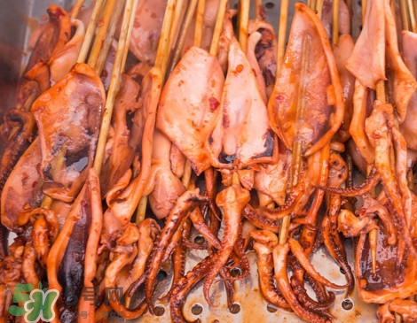 鐵板魷魚一串成本多少？魷魚怎么做好吃