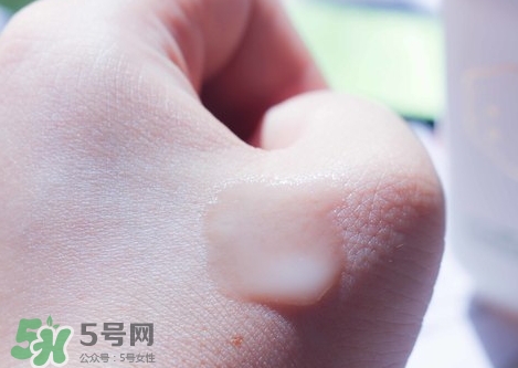 百雀羚三生花冰清瑩白精華液多少錢(qián)_專(zhuān)柜價(jià)格 百雀羚三生花冰清瑩白精華液多少錢(qián)_專(zhuān)柜價(jià)格