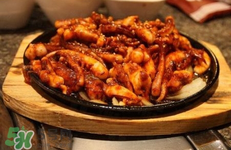 鐵板魷魚怎么做好吃？鐵板魷魚使用了什么香料