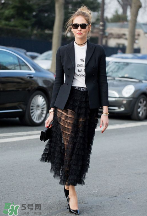 t恤搭配什么裙子好看？t恤怎么搭配裙子好看？