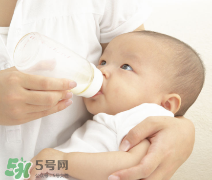 如何戒夜奶寶寶不痛苦？寶寶如何戒夜奶？