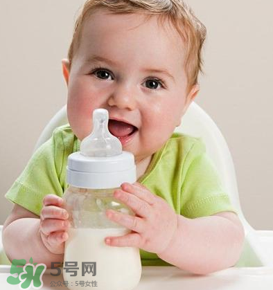 如何戒夜奶寶寶不痛苦？寶寶如何戒夜奶？