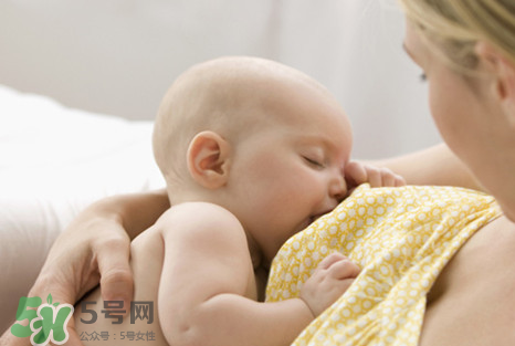 戒夜奶的最佳時(shí)間 幾個(gè)月戒夜奶最好？