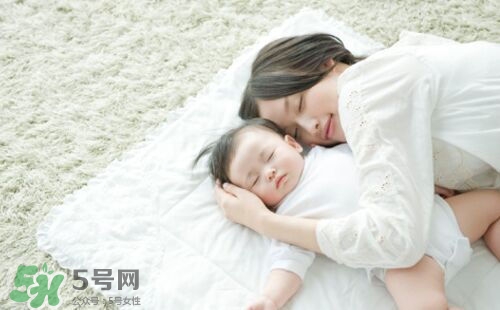 戒夜奶的最佳時(shí)間 幾個(gè)月戒夜奶最好？