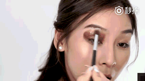 眼影貼怎么用？眼影貼使用方法