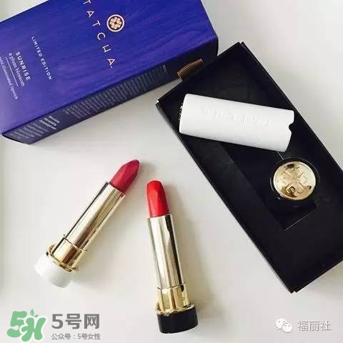 tatcha梅子粉好看嗎？tatcha白管口紅梅子粉試色
