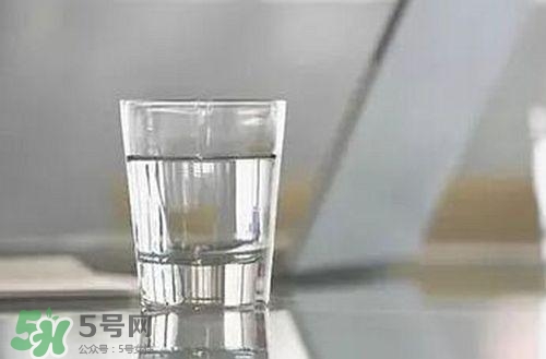 三伏貼能治過(guò)敏性鼻炎嗎？三伏貼治過(guò)敏性鼻炎貼哪里？