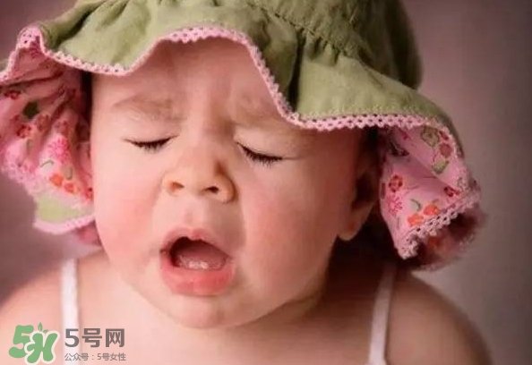 三伏貼能治過(guò)敏性鼻炎嗎？三伏貼治過(guò)敏性鼻炎貼哪里？