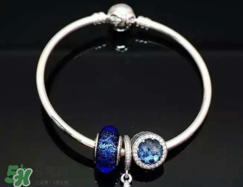 潘多拉手鏈好還是手鐲好？pandora手鏈和手鐲哪個比較好看？