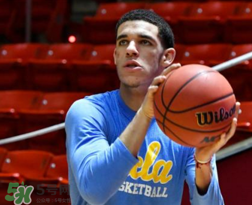 2017夏季聯(lián)賽朗佐鮑爾球哥上腳穿的球鞋是什么型號？