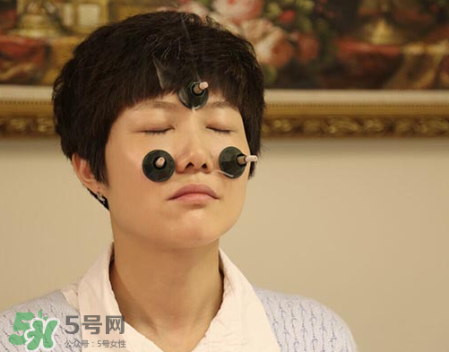 艾灸貼可以貼著睡覺嗎？艾灸貼睡覺可以用嗎？