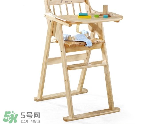 兒童餐椅用到幾歲？?jī)和鸵味啻箝_始用？