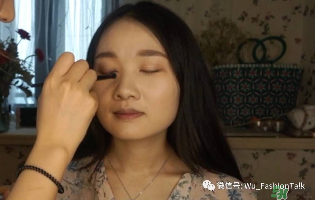 上班化妝步驟圖解 上班妝容化法步驟圖解 上班化妝步驟圖解 上班妝容化法步驟圖解