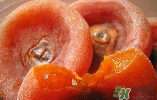 柿餅上的白霜可以吃嗎？怎么辨別柿霜的真假？