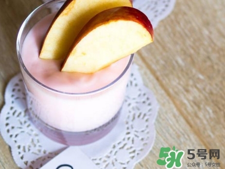 酸奶飯前喝還是飯后喝好？酸奶早上喝好還是晚上喝好