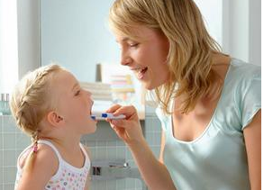 電動牙刷寶寶適合用嗎？兒童適合用電動牙刷嗎？