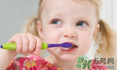 兒童電動牙刷聲波的好還是旋轉的好？兒童電動牙刷怎么選？