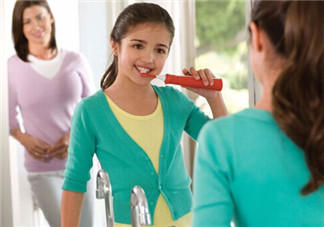 電動(dòng)牙刷寶寶適合用嗎？?jī)和m合用電動(dòng)牙刷嗎？